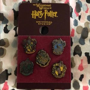 Harry Potter pins set of 5